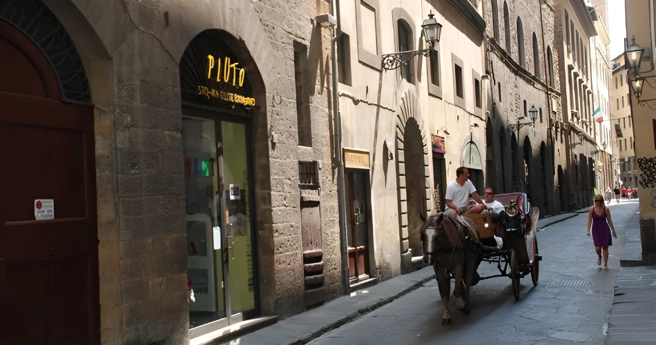 10 Best Places to Go Shopping in Florence, Italy